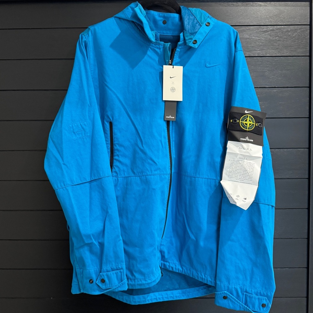 Stone Island Men’s Hooded Jacket in Bright Blue